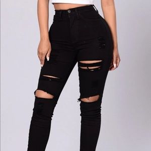Fashion Nova Blanched Jeans - Black